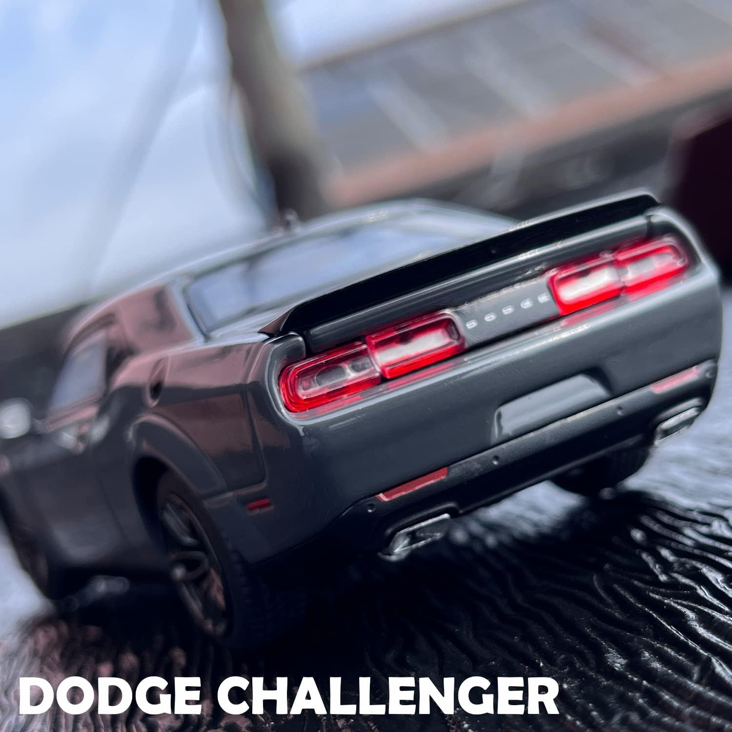 Die Casting 1:32 Dodge Challenger Alloy Model Car Mould Pullback Sound and Light Metal Ornament Collection Super Car Model - Image 11